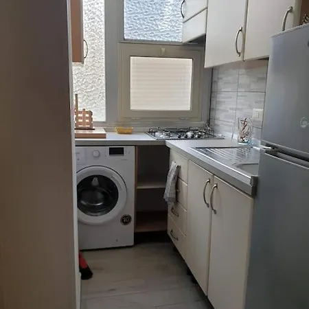 Centro Citta Con Posto Auto Privato E Giardino Condominiale * Cagliari
