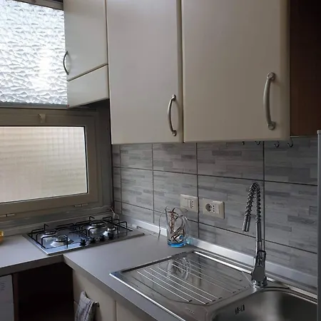 Centro Citta Con Posto Auto Privato E Giardino Condominiale Apartment *